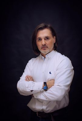 Артур Домбровський