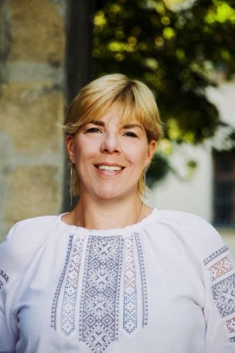 Myrna Tetiana